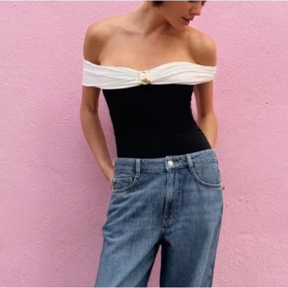 Zara NWT white & black off shoulder gold appliqué detail stretchy bodysuit - Picture 3 of 7